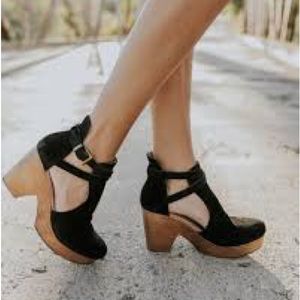 Free People Black Suede Platform Size 36